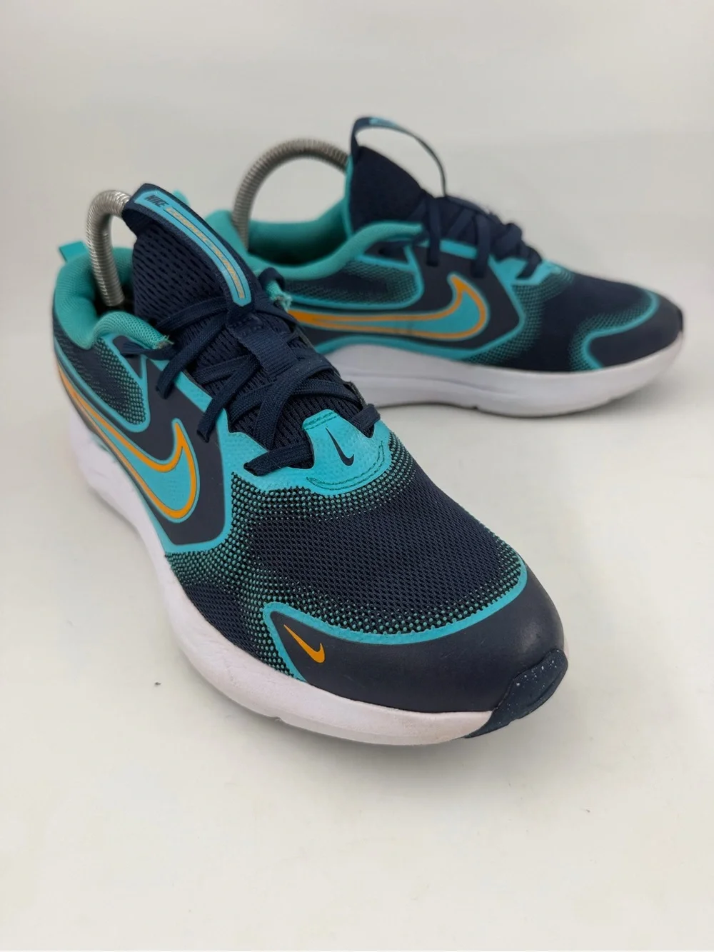 Nike Kids Cosmic Runner -SZ 6Y- Blue White Athletic Running Shoes Sneakers